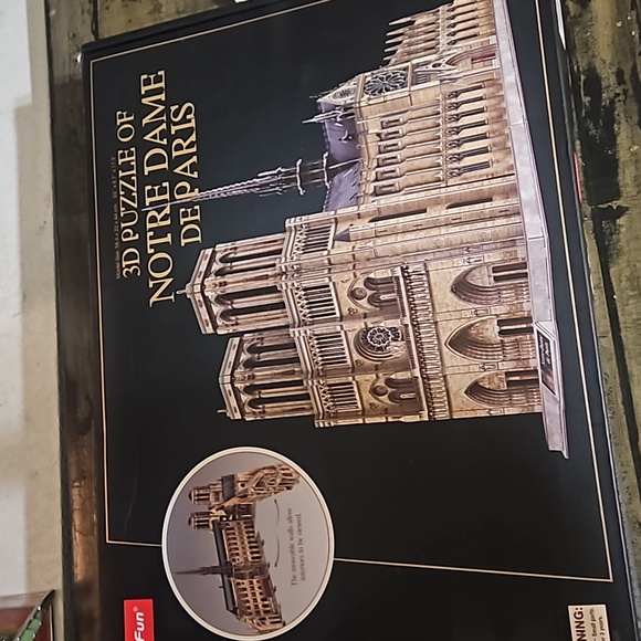 NEW 3D Puzzle of Notre Dame de Paris 293 pieces - Picture 1 of 5